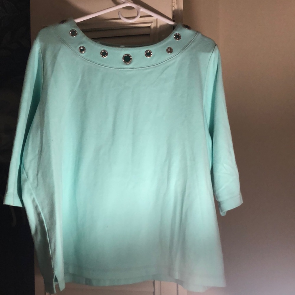 Quaker Factory seafoam green three quarter length shirt